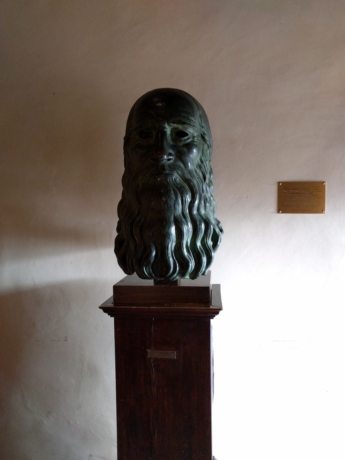 Leonardo da Vinci's bronze head.jpg